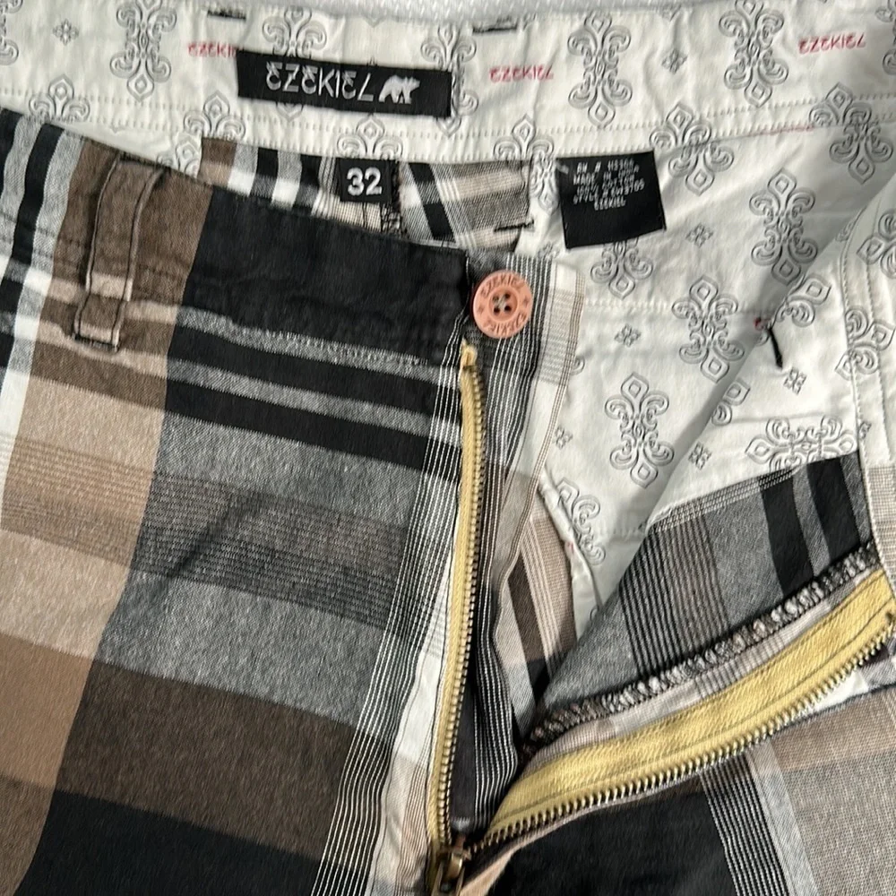 Men’s EZEKIEL cotton plaid shorts - Picture 3 of 7